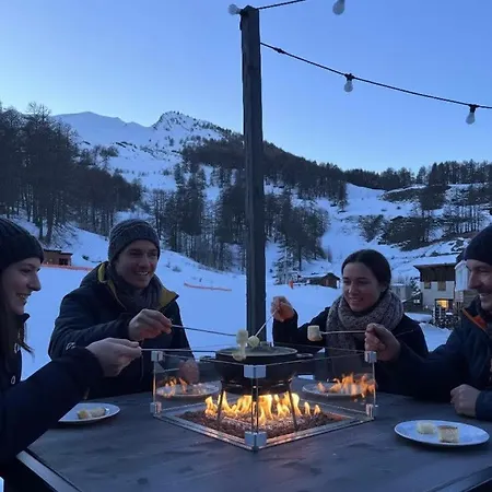 Sainte-anne מלון