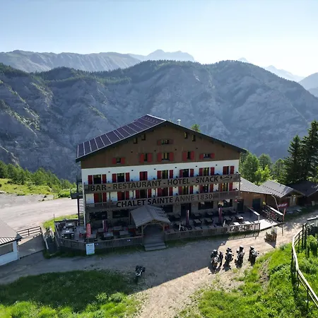 Hotel Sainte Anne La Condamine-Chatelard
